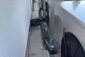 BD Klecany — montáž tří tepelných čerpadel Acond — foto 3