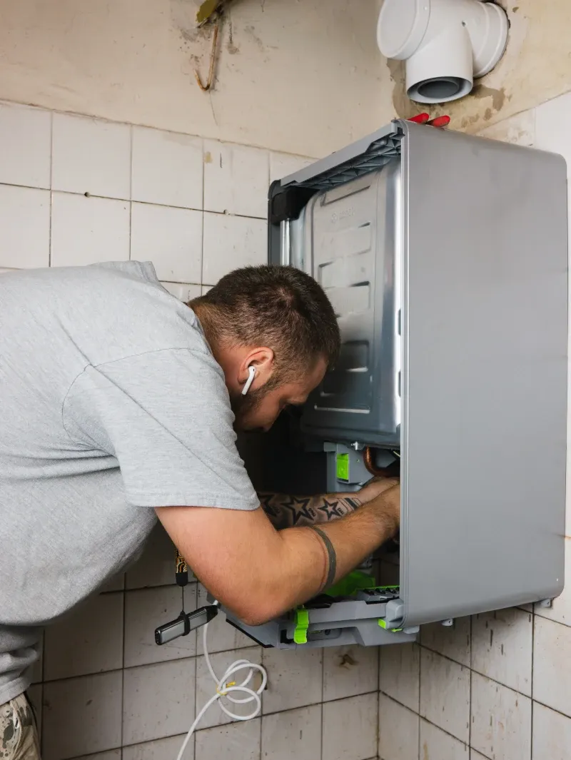 Práce Kotmel Instalatéři